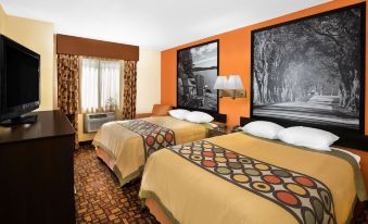 Super 8 by Wyndham Clive IA