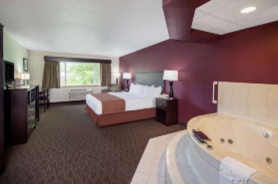AmericInn by Wyndham Northfield
