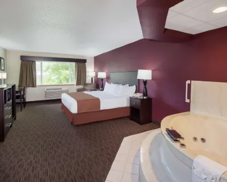 อเมริกินน์ บายวินด์แฮม นอร์ทฟิลด์ โรงแรมในNorthfield