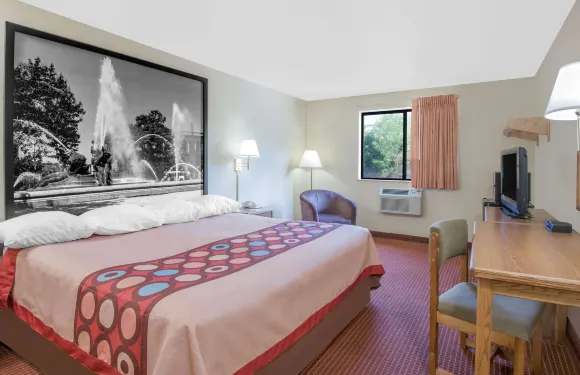 阿爾圖納速8酒店