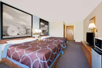 Super 8 by Wyndham Centerville - spa
