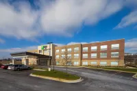 Holiday Inn Express & Suites Alpena - Downtown