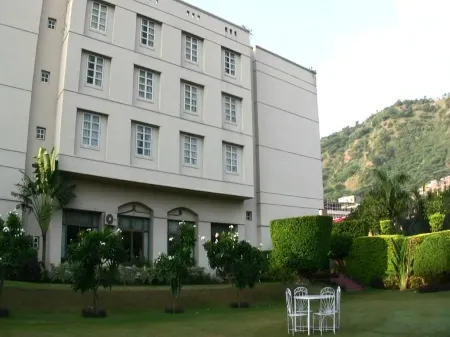 Hotel Paras Mahal