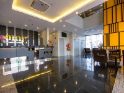 Omg Hotel Hotels in Simpang Ampat