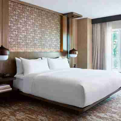 Chicago Marriott Southwest at Burr Ridge Rooms