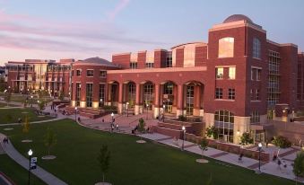 Courtyard Reno Downtown/Riverfront