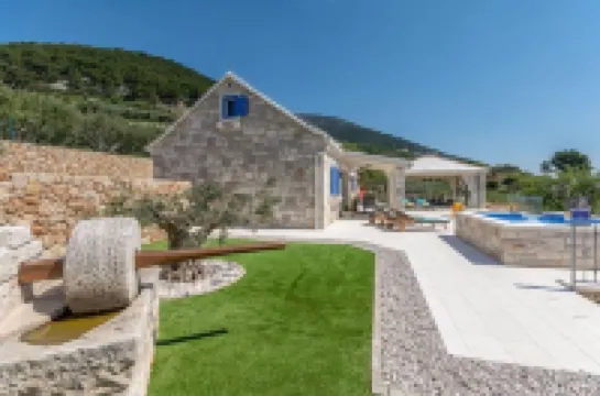 Villa Blue Sky Hotels in 