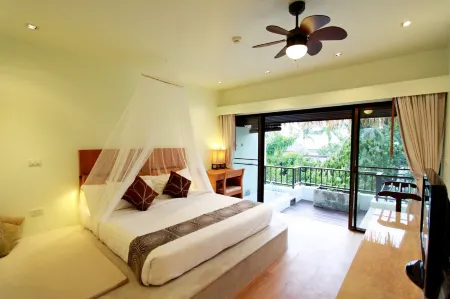 Mimosa Resort & Spa Отели рядом с достопримечательностью «Wat Na Phra Lan»
