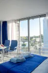 Les Thermes - Balcony