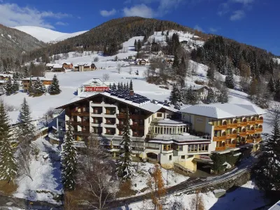 Hotel Felsenhof Hotels in der Nähe von Mythos Edelstein Kranzelbinder - Bad Kleinkirchheim