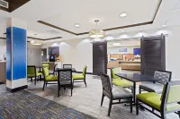 Holiday Inn Express & Suites LARGO-CLEARWATER by IHG - breakfast