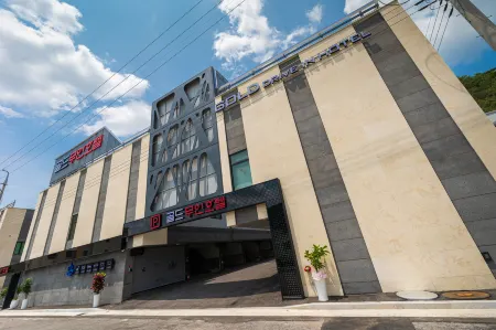 Hwasun Gold Self Check-in Hotel Отели в г. Хвасун