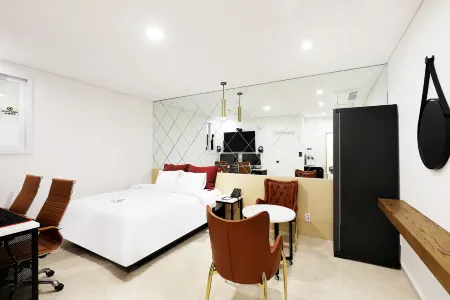 Dongducheon Hotel Hero Отели в г. Тондучхон