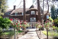 Cedar Gables Inn