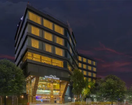 Hrj Sarovar Portico Indore 인도르 호텔