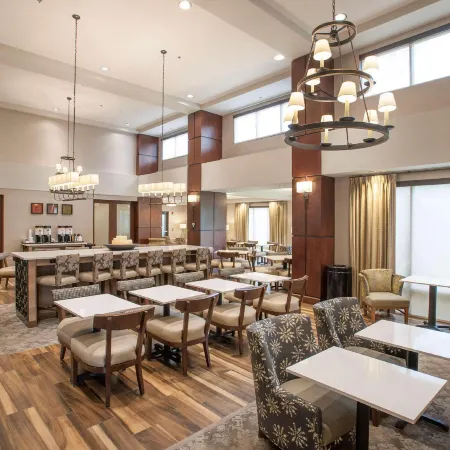 Hampton Inn & Suites by Hilton Mobile Airport University Area