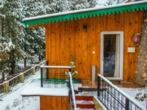 THE HIMALAYAN LIVING WHISLING PINES HOME STAY