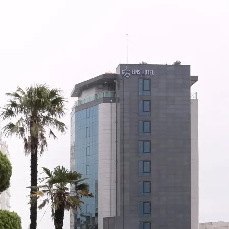 Eins Hotel Отели рядом с достопримечательностью «Музей Валарт»