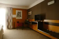 Impiq Hotel