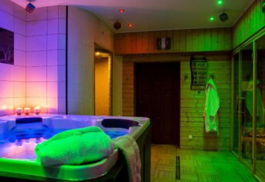 비에쉬차디키 호텔