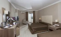 Calimera Hane Garden Hotel فنادق في إليكا