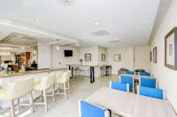 Hilton Garden Inn Waldorf - bars