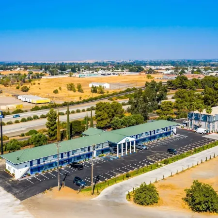 Days Inn by Wyndham Red Bluff