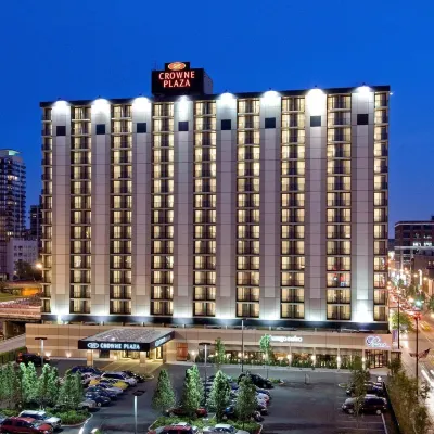 Crowne Plaza CHICAGO WEST LOOP by IHG Hotels near South Loop