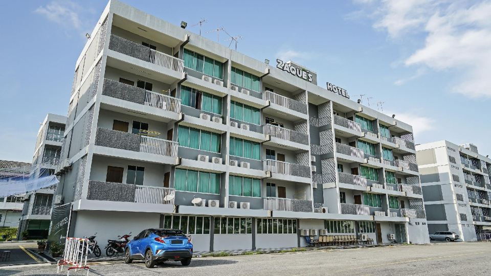 Capital O 90490 Zaques Hotel