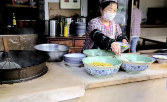 Liquan Yuanjia Village Juran Tianshang Chinese Inn