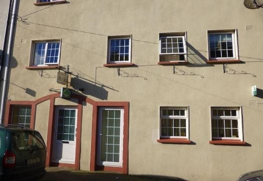 Dooley's Guest Accommodation - Housity