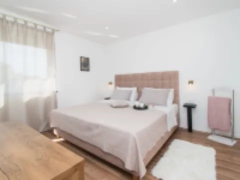 Villa Nika Hotels in Srima