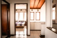 Ayre House Hotel dekat Pasar Minggu Ds. Tanimulya