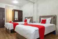 RedDoorz Near Pelabuhan Tanjung Perak 2 Surabaya Hotels in Kecamatan Gresik