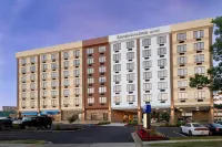 Fairfield Inn & Suites Alexandria West/Mark Center Các khách sạn ở Annandale