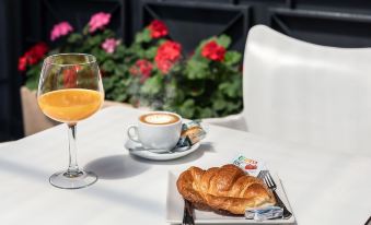 Hotel Torrebillela - Housity