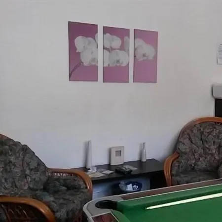 MyRoomz Orchid Hotel