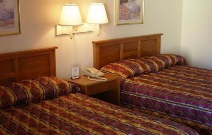 Red Carpet Inn Starke
