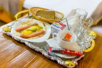 Men'Shikov' Mini-Hotel