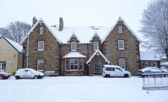The Hopetoun Arms Hotel