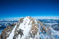 ニュー!!! - カプルンのエリーザアパートメント - ニュー !!!