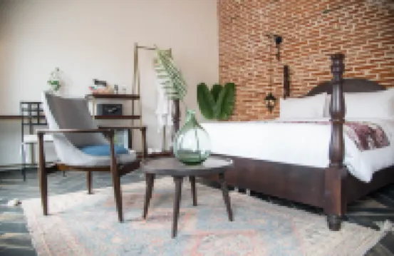 Soy Local Insignia Hotels near San Felipe de Barajas Fort