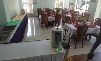 Victoria Palace Hotel - Housity