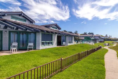 Wave Crest Resort