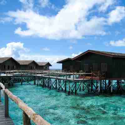 POM POM Island Resort Hotel Exterior
