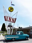 Jr Inn
