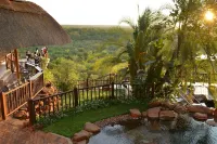 Victoria Falls Safari Lodge Hotele w: Victoria Falls