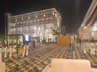 HB Klyde Premier Hotels in Bhensia