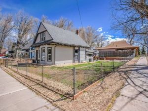 3Bd Downtown Modern Victorian W/Hot Tub, Park & Lake!