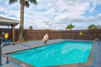 Motel 6 Eagle Pass, TX - Lakeside - Uima-altaat